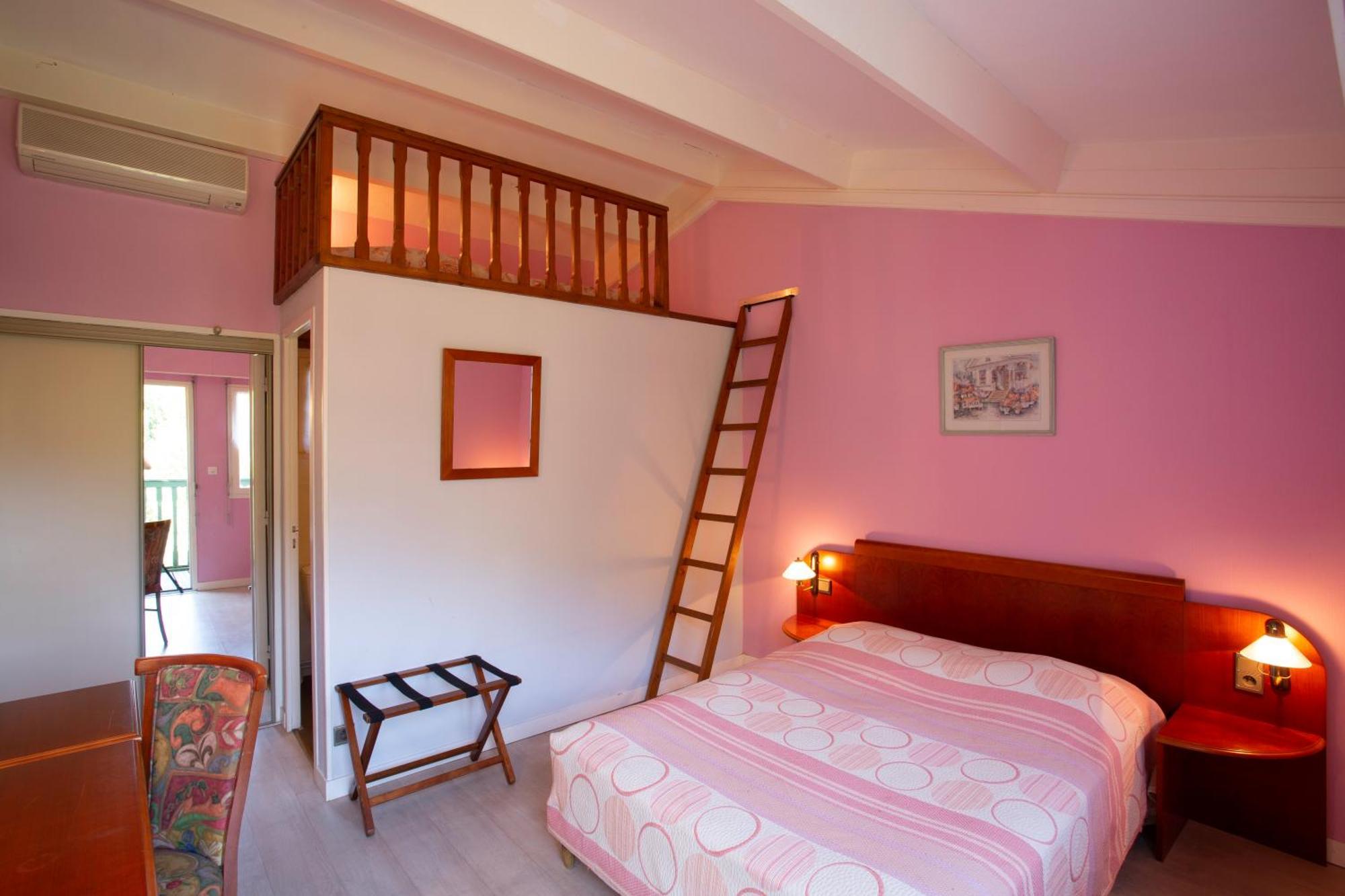 Logis Hotel Restaurant Du Pont Ambialet Εξωτερικό φωτογραφία