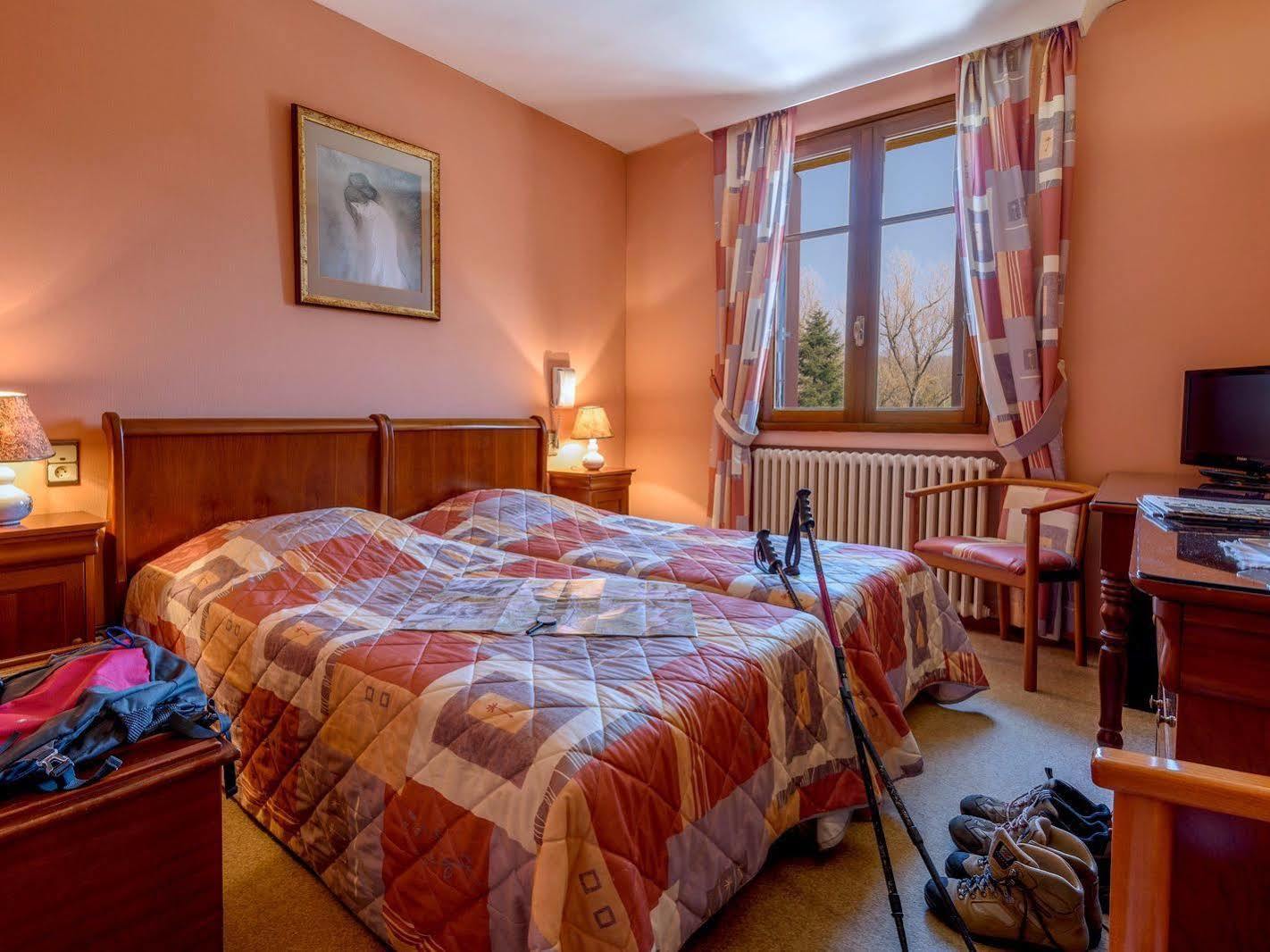 Logis Hotel Restaurant Du Pont Ambialet Εξωτερικό φωτογραφία