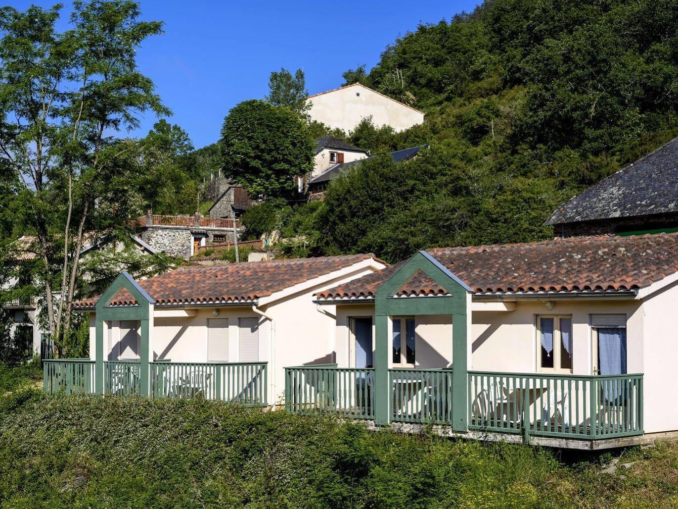 Logis Hotel Restaurant Du Pont Ambialet Εξωτερικό φωτογραφία